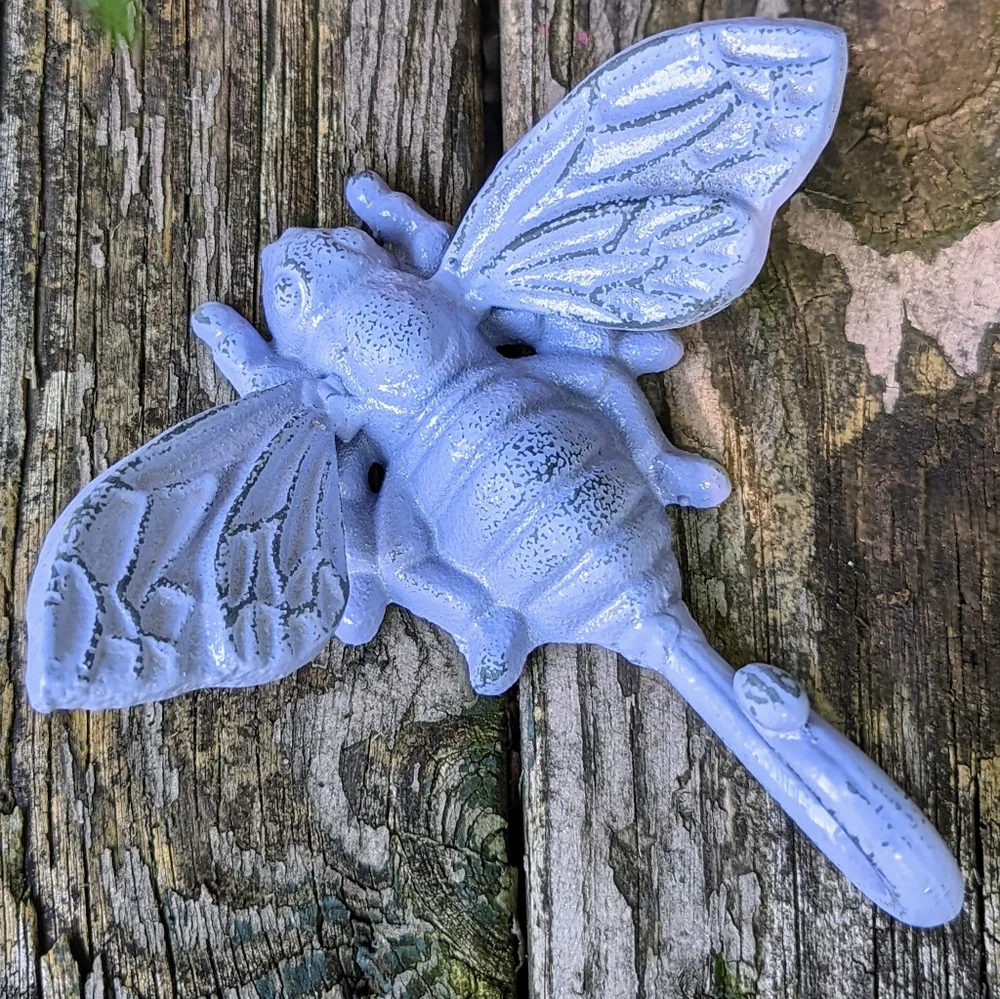 CAST IRON BEE - Picture 1 of 5